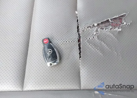 2008 Mercedes-Benz C 300 Luxury/Sport z USA, uszkodzony, nr VIN WDDGF54X78R014721